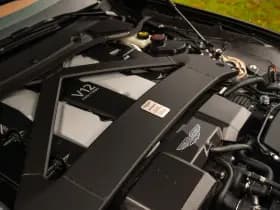 Aston Martin Vanquish | Minotaur Green | Bronze dreamlines thumbnail 57