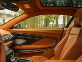 Aston Martin Vanquish | Minotaur Green | Bronze dreamlines thumbnail 61