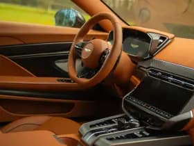 Aston Martin Vanquish | Minotaur Green | Bronze dreamlines thumbnail 67