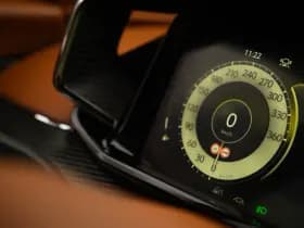 Aston Martin Vanquish | Minotaur Green | Bronze dreamlines thumbnail 74