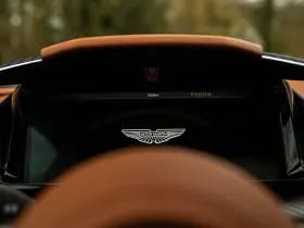 Aston Martin Vanquish | Minotaur Green | Bronze dreamlines thumbnail 78