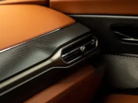 Aston Martin Vanquish | Minotaur Green | Bronze dreamlines thumbnail 79