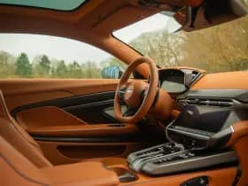 Aston Martin Vanquish | Minotaur Green | Bronze dreamlines thumbnail 10