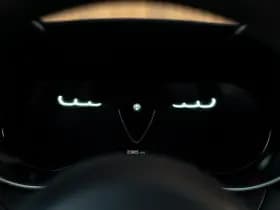 Alfa Romeo Romeo Giulia 2.9 V6 Quadrifoglio MY25 thumbnail 11