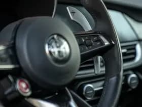 Alfa Romeo Romeo Giulia 2.9 V6 Quadrifoglio MY25 thumbnail 31