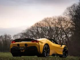 Ferrari SF90 Spider 4.0 V8 Assetto Fiorano thumbnail 2