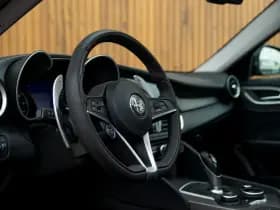 Alfa Romeo Romeo Giulia 2.0T B-Tech thumbnail 7