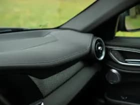 Alfa Romeo Romeo Giulia 2.9 V6 Quadrifoglio MY25 thumbnail 38