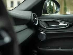 Alfa Romeo Romeo Giulia 2.9 V6 Quadrifoglio MY25 thumbnail 39