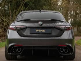 Alfa Romeo Romeo Giulia 2.9 V6 Quadrifoglio MY25 thumbnail 5