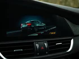 Alfa Romeo Romeo Giulia 2.9 V6 Quadrifoglio MY25 thumbnail 43