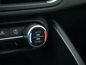 Alfa Romeo Romeo Giulia 2.9 V6 Quadrifoglio MY25 thumbnail 46