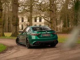 Alfa Romeo Romeo Giulia 2.9 V6 Quadrifoglio MY25 thumbnail 4