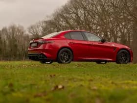 Alfa Romeo Romeo Giulia 2.9 V6 Quadrifoglio MY26 thumbnail 4