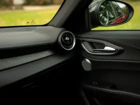 Alfa Romeo Romeo Giulia 2.9 V6 Quadrifoglio MY26 thumbnail 41