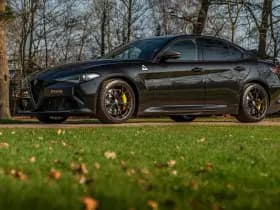 Alfa Romeo Romeo Giulia 2.9 V6 Quadrifoglio thumbnail 3