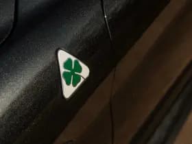 Alfa Romeo Romeo Giulia 2.9 V6 Quadrifoglio thumbnail 24