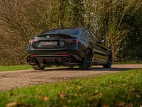 Alfa Romeo Romeo Giulia 2.9 V6 Quadrifoglio thumbnail 31