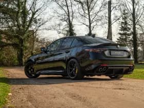Alfa Romeo Romeo Giulia 2.9 V6 Quadrifoglio thumbnail 34