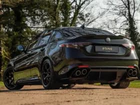 Alfa Romeo Romeo Giulia 2.9 V6 Quadrifoglio thumbnail 37