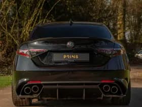 Alfa Romeo Romeo Giulia 2.9 V6 Quadrifoglio thumbnail 5