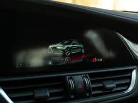 Alfa Romeo Romeo Giulia 2.9 V6 Quadrifoglio thumbnail 48