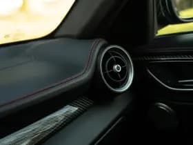 Alfa Romeo Romeo Giulia 2.9 V6 Quadrifoglio thumbnail 50