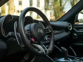 Alfa Romeo Romeo Giulia 2.9 V6 Quadrifoglio thumbnail 7