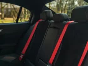 Alfa Romeo Romeo Giulia 2.9 V6 Quadrifoglio thumbnail 9