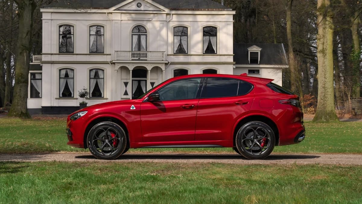 Alfa Romeo Romeo Stelvio 2.9 V6 AWD Quadrifoglio — foto 1