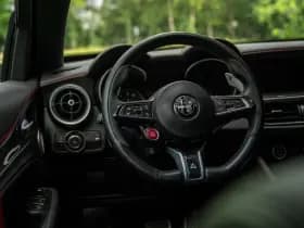 Alfa Romeo Romeo Stelvio 2.9 V6 AWD Quadrifoglio thumbnail 11