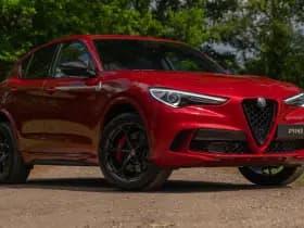 Alfa Romeo Romeo Stelvio 2.9 V6 AWD Quadrifoglio thumbnail 13
