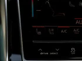 Audi RS Q8 4.0 TFSI Quattro thumbnail 45