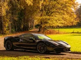 Ferrari 488 3.9 GTB HELE thumbnail 3