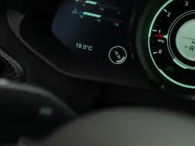 Aston Martin Vantage 4.0 V8 thumbnail 43