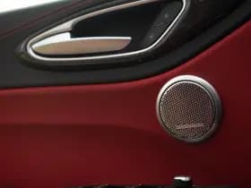 Alfa Romeo Romeo Giulia 2.9 V6 Quadrifoglio thumbnail 39