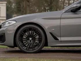 BMW 5-serie 530i xDrive High Executive | M Sport thumbnail 17