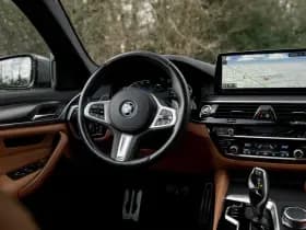 BMW 5-serie 530i xDrive High Executive | M Sport thumbnail 10
