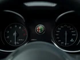 Alfa Romeo Romeo Stelvio 2.9 V6 AWD Quadrifoglio thumbnail 12