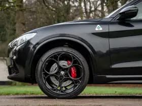 Alfa Romeo Romeo Stelvio 2.9 V6 AWD Quadrifoglio thumbnail 13