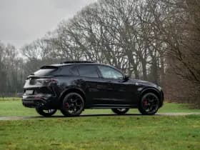 Alfa Romeo Romeo Stelvio 2.9 V6 AWD Quadrifoglio thumbnail 6