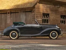 Mercedes-Benz 220 Cabriolet A 220 Cabriolet A W187 | Curved windshield