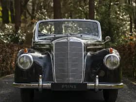 Mercedes-Benz 220 Cabriolet A 220 Cabriolet A W187 | Curved windshield thumbnail 2