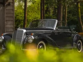 Mercedes-Benz 220 Cabriolet A 220 Cabriolet A W187 | Curved windshield thumbnail 18