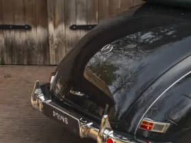 Mercedes-Benz 220 Cabriolet A 220 Cabriolet A W187 | Curved windshield thumbnail 36