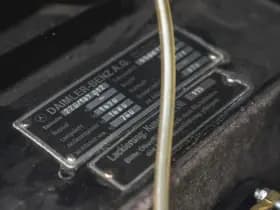 Mercedes-Benz 220 Cabriolet A 220 Cabriolet A W187 | Curved windshield thumbnail 46