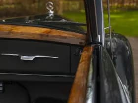 Mercedes-Benz 220 Cabriolet A 220 Cabriolet A W187 | Curved windshield thumbnail 64