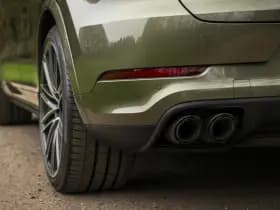 Porsche Cayenne Coupé 4.0 Turbo S E-Hybrid | PTS Oak Green thumbnail 31