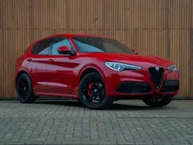 Alfa Romeo Romeo Stelvio 2.0T AWD Veloce 320pk thumbnail 2