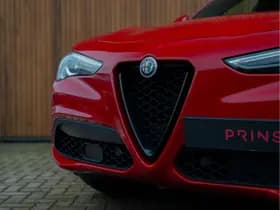 Alfa Romeo Romeo Stelvio 2.0T AWD Veloce 320pk thumbnail 13